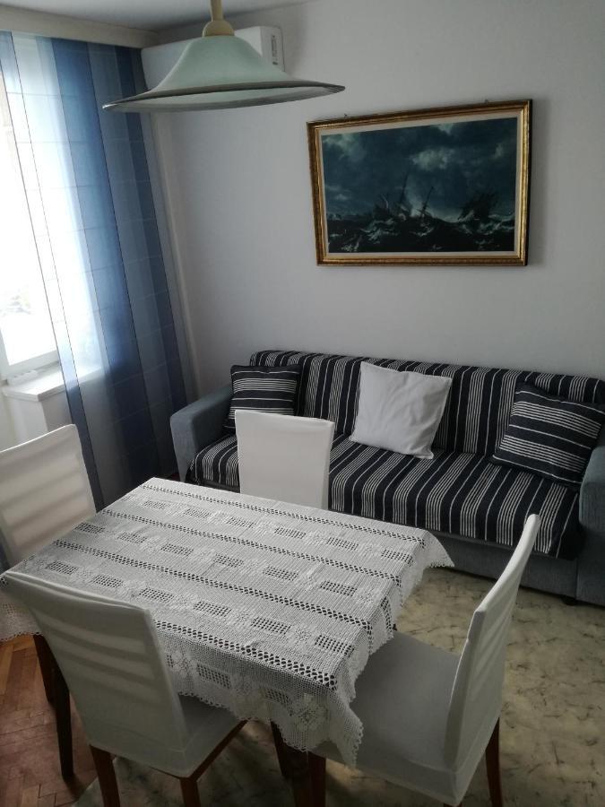 Apartment Domines เซนญ์ ภายนอก รูปภาพ